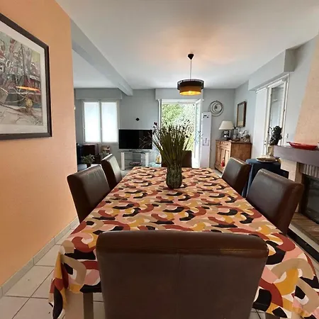 Nyaraló Bright House With Terrace *